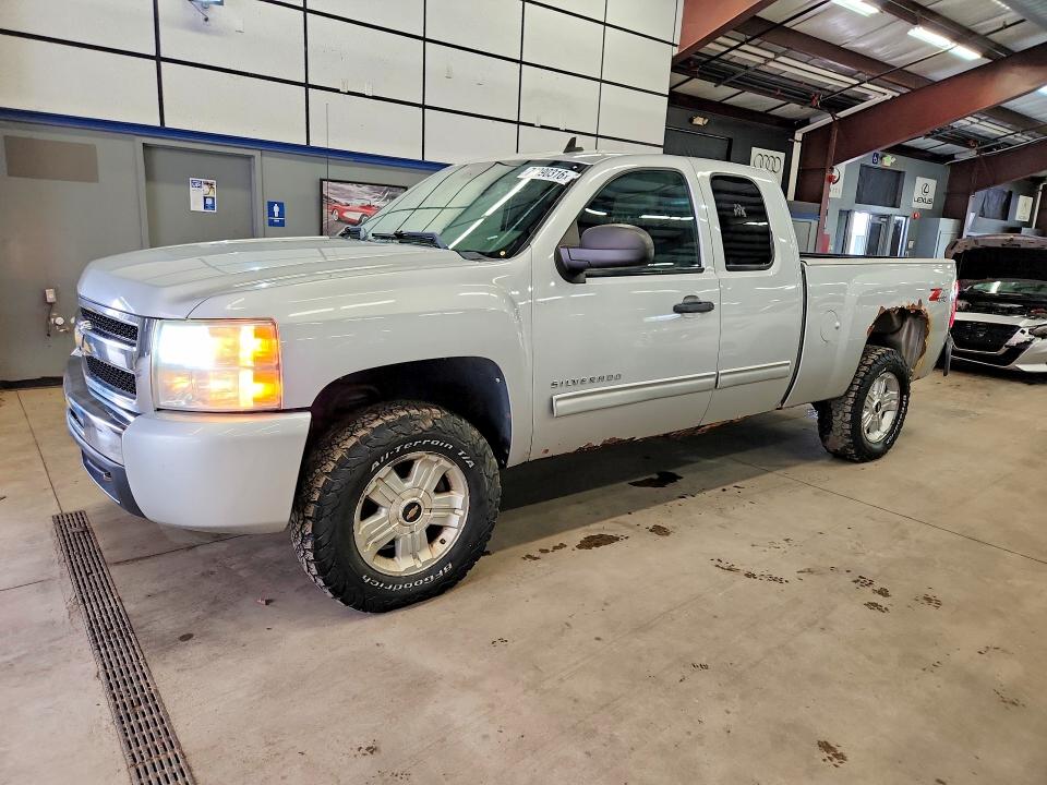 2010 Chevrolet Silverado მანქანა იყიდება აუქციონზე, vin: 1GCSKSE31AZ109324, აუქციონის ნომერი: 70890316