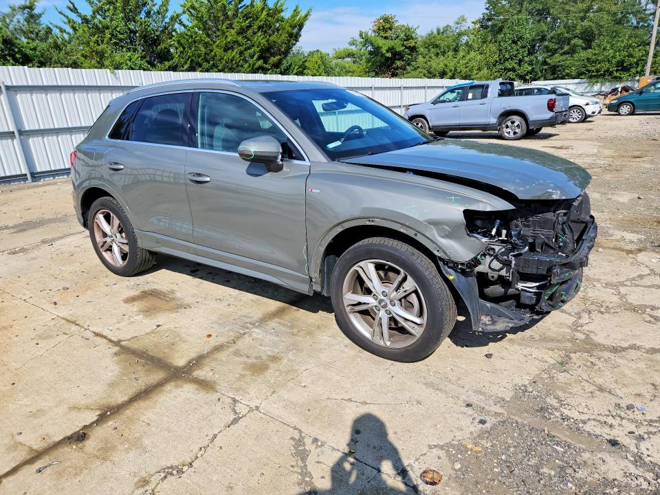 2020 Audi Q3 მანქანა იყიდება აუქციონზე, vin: WA1DECF38L1057917, აუქციონის ნომერი: 67660086