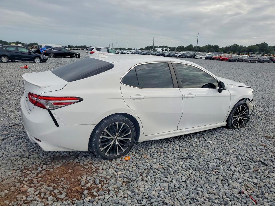 2019 Toyota Camry მანქანა იყიდება აუქციონზე, vin: 4T1B11HK0KU792658, აუქციონის ნომერი: 69418486