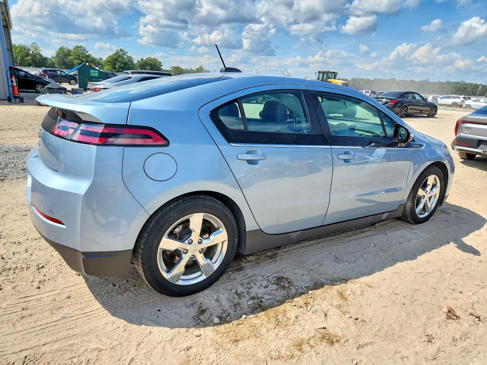 70228146 :رقم المزاد ، 1G1RB6E42FU113152 vin ، 2015 Chevrolet Volt مزاد بيع