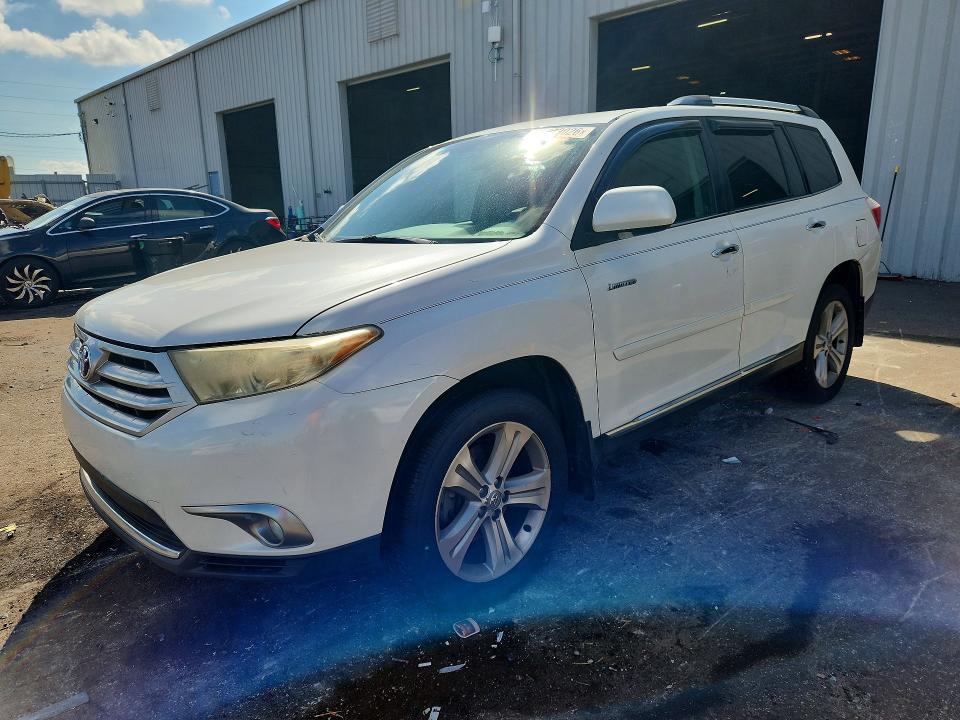 Продаж на аукціоні авто 2013 Toyota Highlander, vin: 5TDYK3EH8DS103070, номер лоту: 68773026