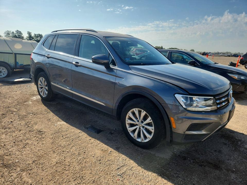 67495466 :رقم المزاد ، 3VV2B7AX9JM169957 vin ، 2018 Volkswagen Tiguan مزاد بيع