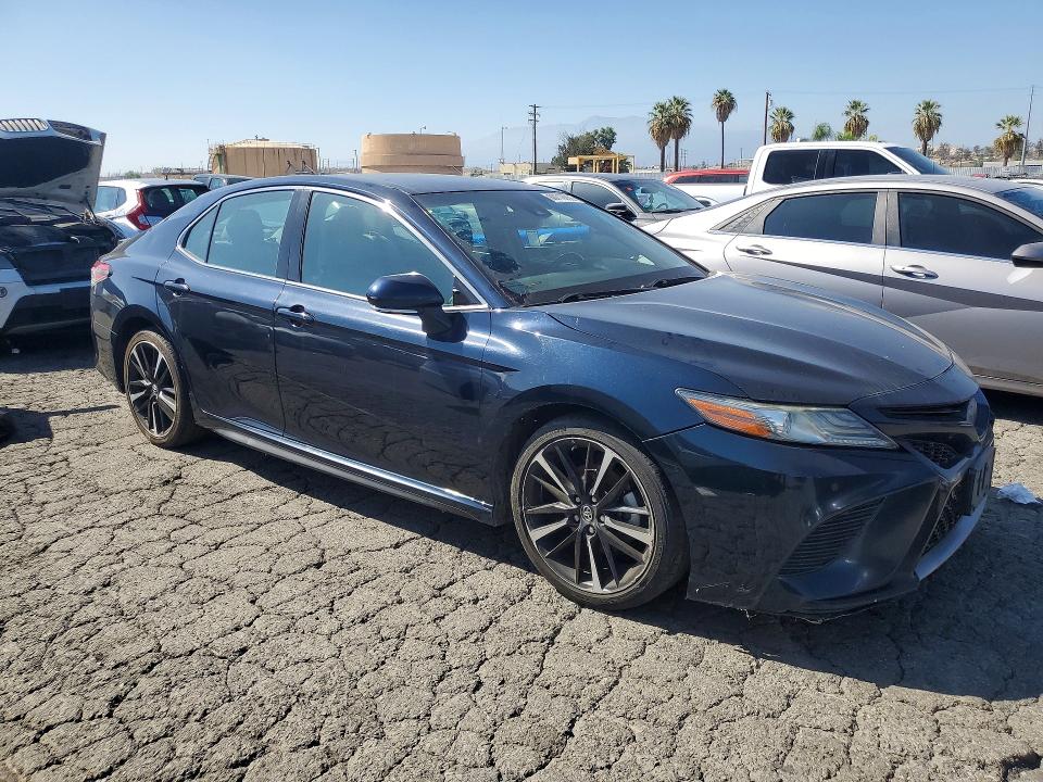 2018 Toyota Camry მანქანა იყიდება აუქციონზე, vin: 4T1B61HK1JU654210, აუქციონის ნომერი: 68719356