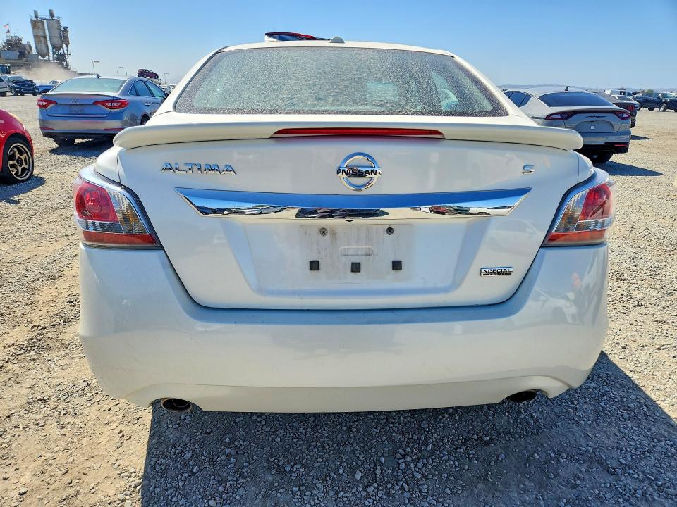 69233866 :رقم المزاد ، 1N4AL3AP2FC571138 vin ، 2015 Nissan Altima مزاد بيع