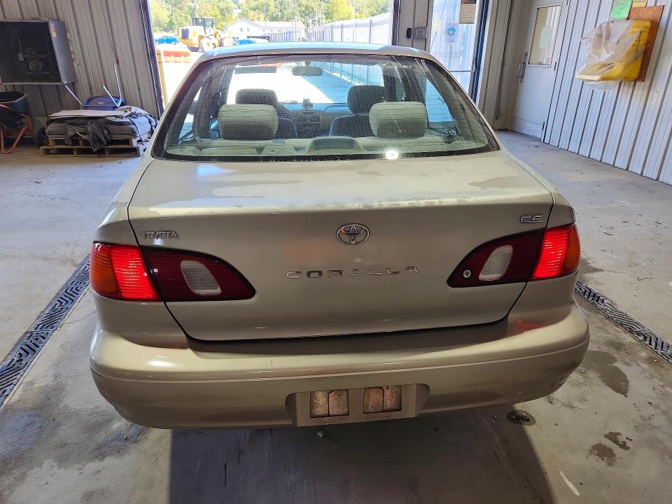 70113906 :رقم المزاد ، 2T1BR12E8YC371809 vin ، 2000 Toyota Corolla مزاد بيع