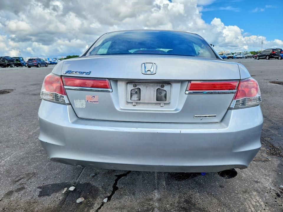 67491256 :رقم المزاد ، 1HGCP2F69CA117608 vin ، 2012 Honda Accord مزاد بيع