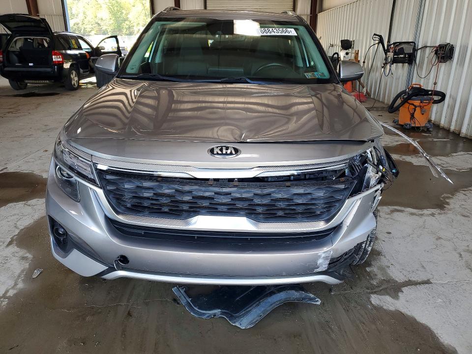 68843566 :رقم المزاد ، KNDERCAA5M7224186 vin ، 2021 Kia Seltos مزاد بيع
