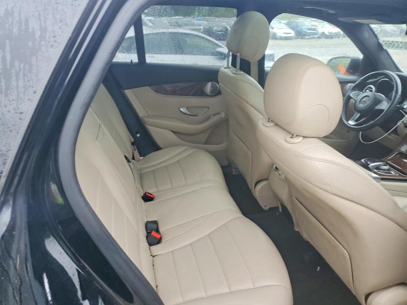 71003366 :رقم المزاد ، WDC0G4KB9HF120237 vin ، 2017 Mercedes-benz Glc مزاد بيع