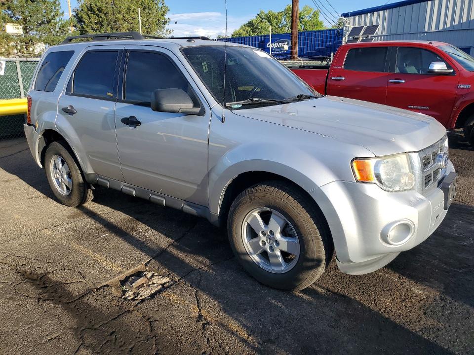 69197356 :رقم المزاد ، 1FMCU9D71AKC83619 vin ، 2010 Ford Escape مزاد بيع