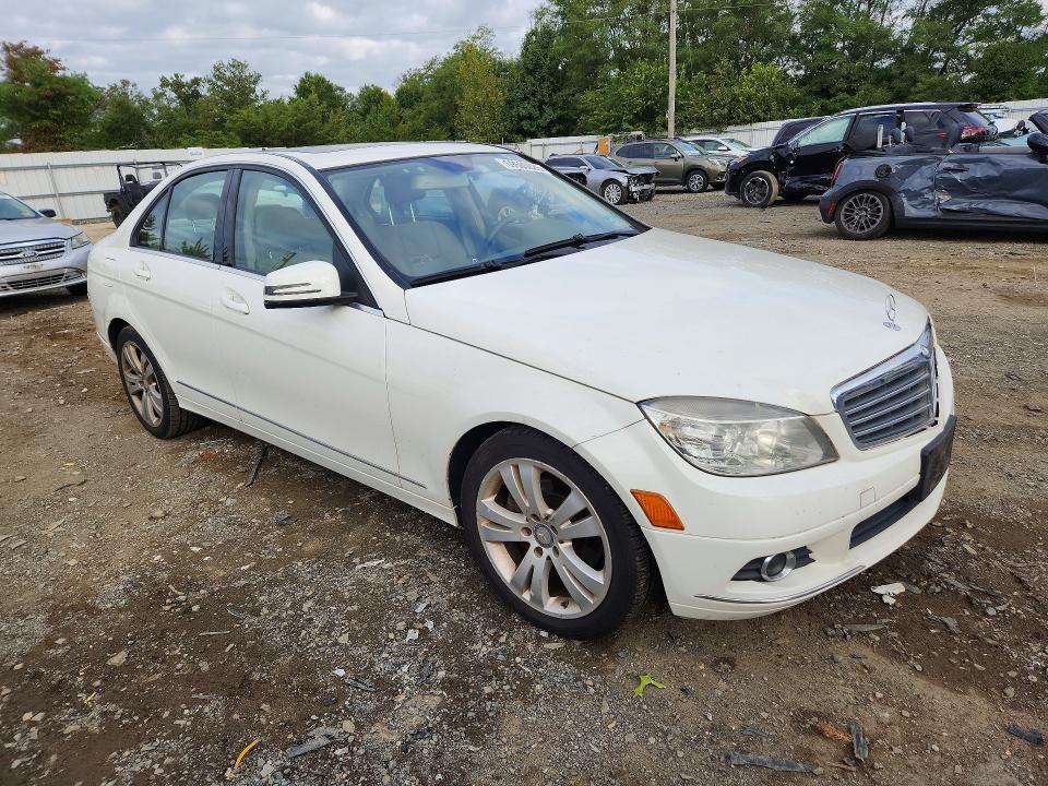 Продажа на аукционе авто 2010 Mercedes-benz C, vin: WDDGF8BBXAR128131, номер лота: 69685626