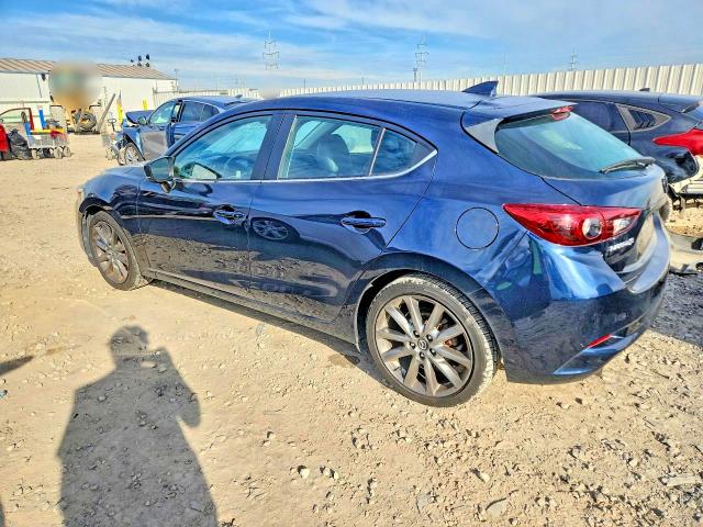 2018 Mazda 3 მანქანა იყიდება აუქციონზე, vin: 3MZBN1M30JM158919, აუქციონის ნომერი: 70693186