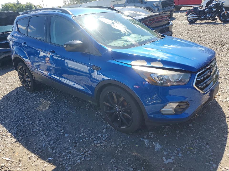 Продаж на аукціоні авто 2017 Ford Escape, vin: 1FMCU0GD6HUE92107, номер лоту: 68077646