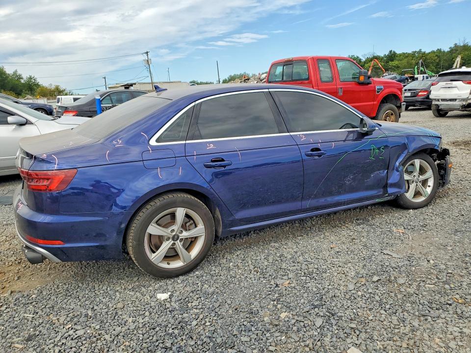 2019 Audi A4 მანქანა იყიდება აუქციონზე, vin: WAUDNAF40KA013604, აუქციონის ნომერი: 68408156