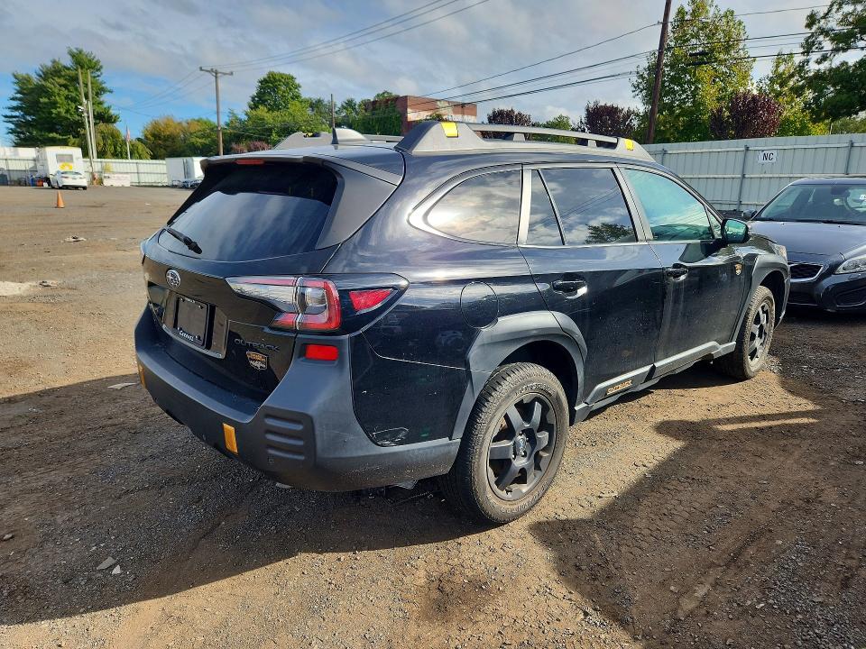 69330676 :رقم المزاد ، 4S4BTGUD6P3200763 vin ، 2023 Subaru Outback مزاد بيع
