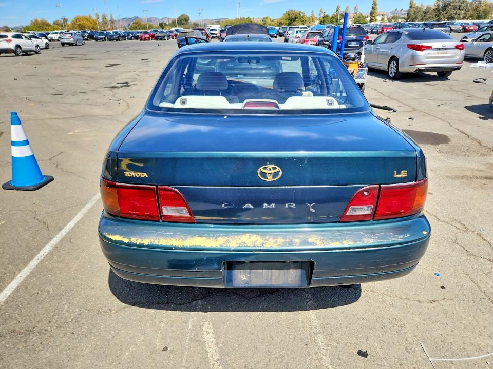 68611756 :رقم المزاد ، JT2BG12K3T0413858 vin ، 1996 Toyota Camry مزاد بيع