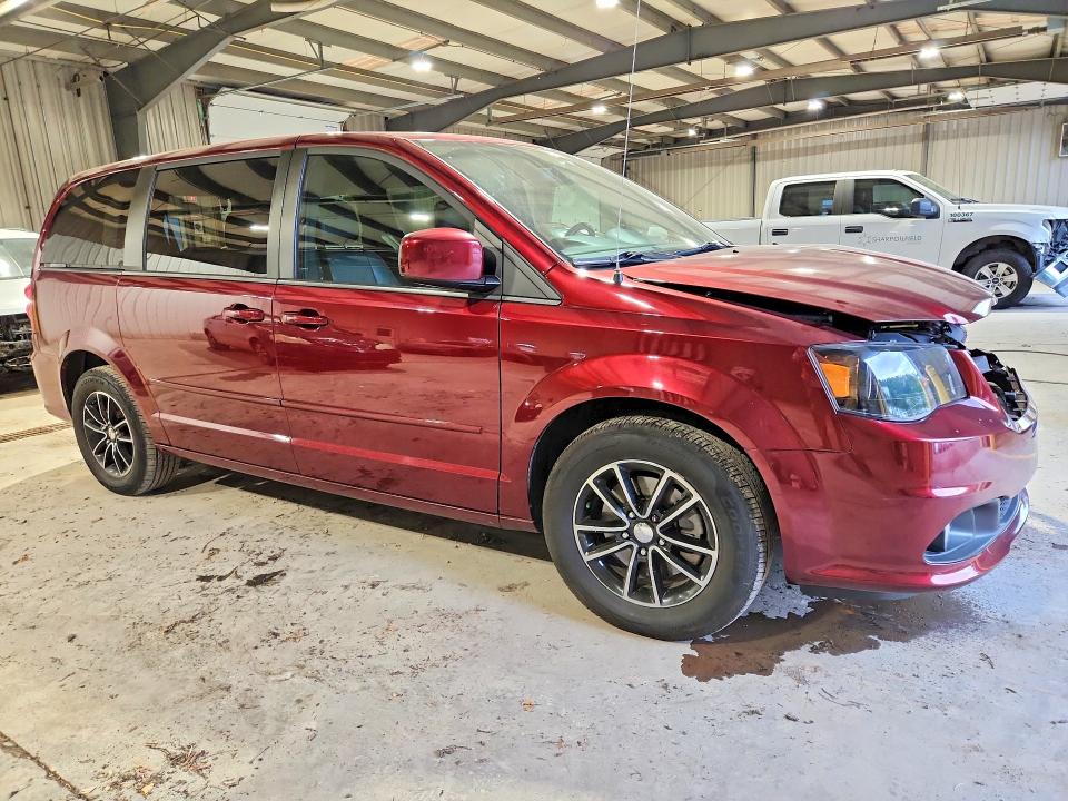67728706 :رقم المزاد ، 2C4RDGEG8HR700974 vin ، 2017 Dodge Grand Caravan مزاد بيع