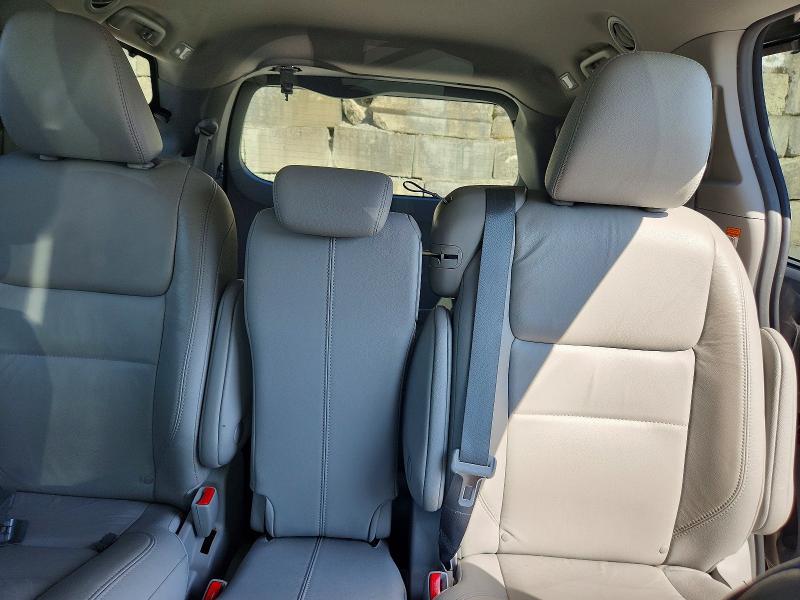 68431546 :رقم المزاد ، 5TDYZ3DC6JS965734 vin ، 2018 Toyota Sienna مزاد بيع