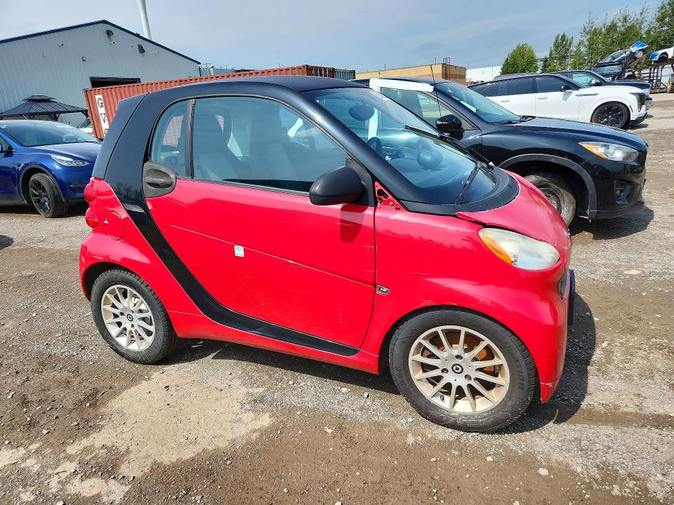67461656 :رقم المزاد ، WMEEJ3BA8BK467685 vin ، 2011 Smart Fortwo مزاد بيع