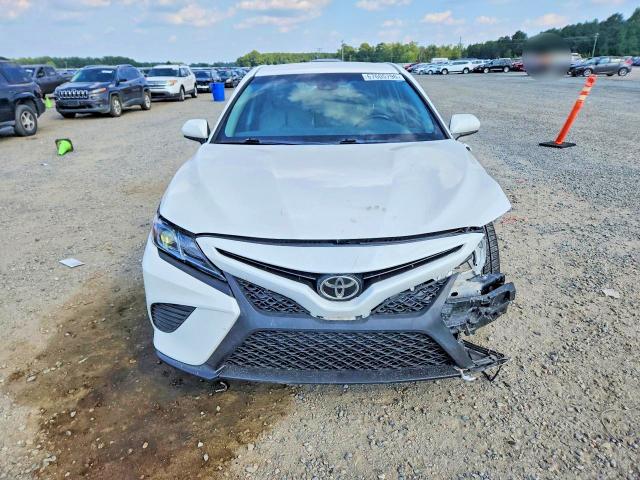 Продаж на аукціоні авто 2018 Toyota Camry, vin: 4T1B11HK3JU661822, номер лоту: 67605796