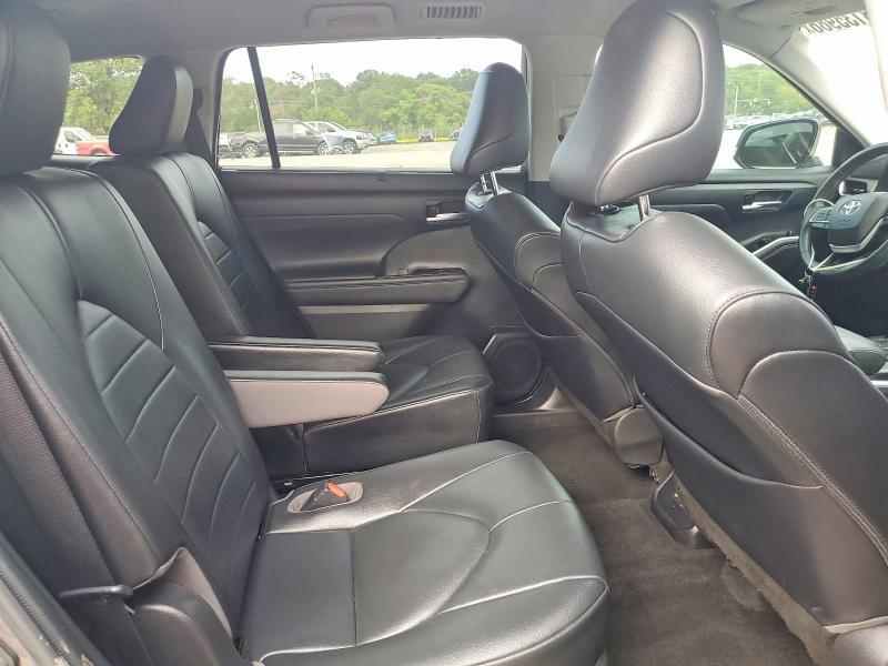 Aukcja sprzedaży 2022 Toyota Highlander, vin: 5TDBZRBH2NS573329, numer aukcji: 68135986