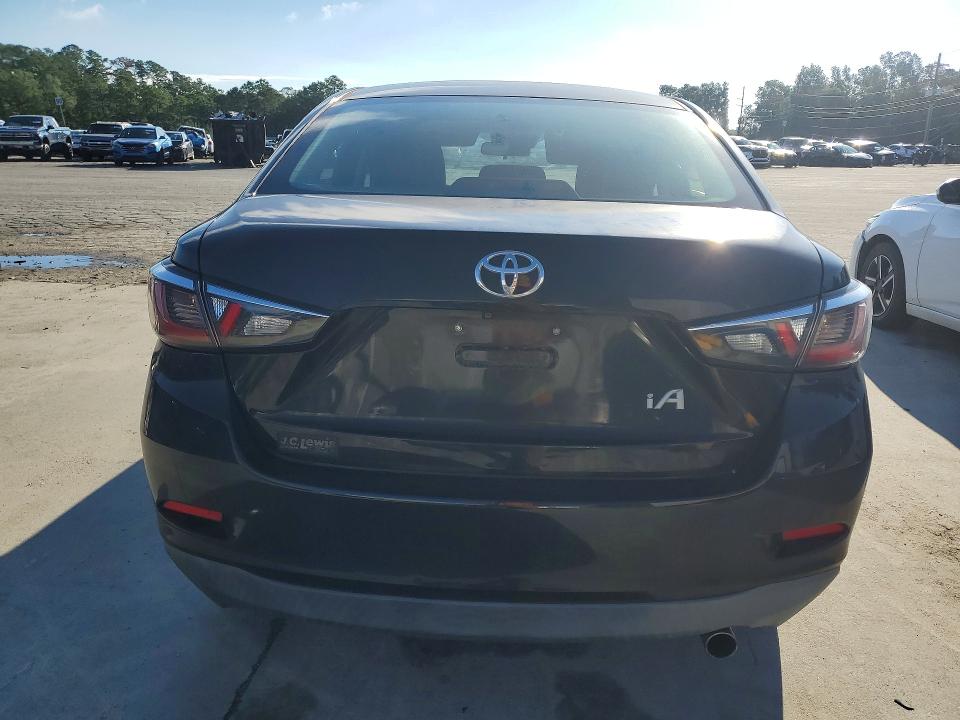 68191846 :رقم المزاد ، 3MYDLBYV8HY173224 vin ، 2017 Toyota Yaris Ia مزاد بيع