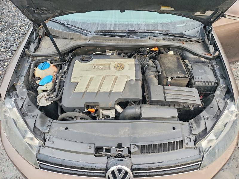 70768196 :رقم المزاد ، 3VWPL7AJ0BM644665 vin ، 2011 Volkswagen Jetta مزاد بيع