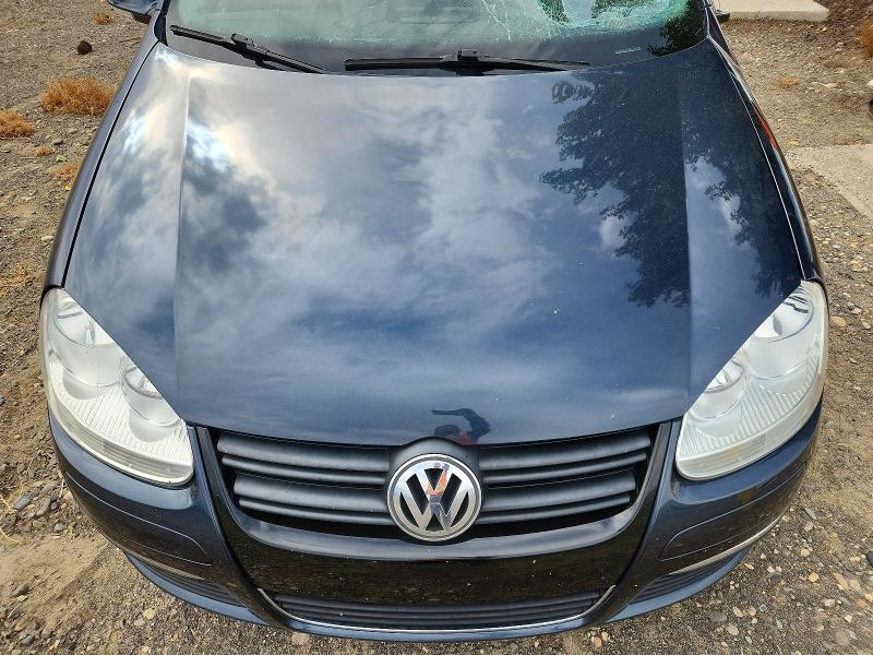 69605946 :رقم المزاد ، 3VWRL7AJ6AM034535 vin ، 2010 Volkswagen Jetta مزاد بيع