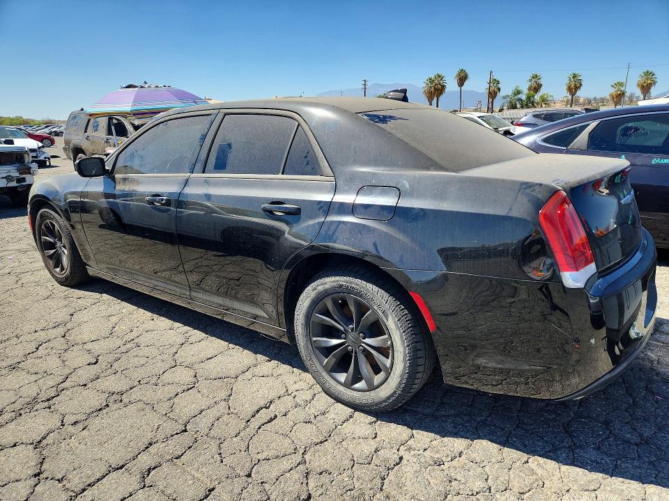 Aukcja sprzedaży 2015 Chrysler 300, vin: 2C3CCAAG0FH813885, numer aukcji: 68053556