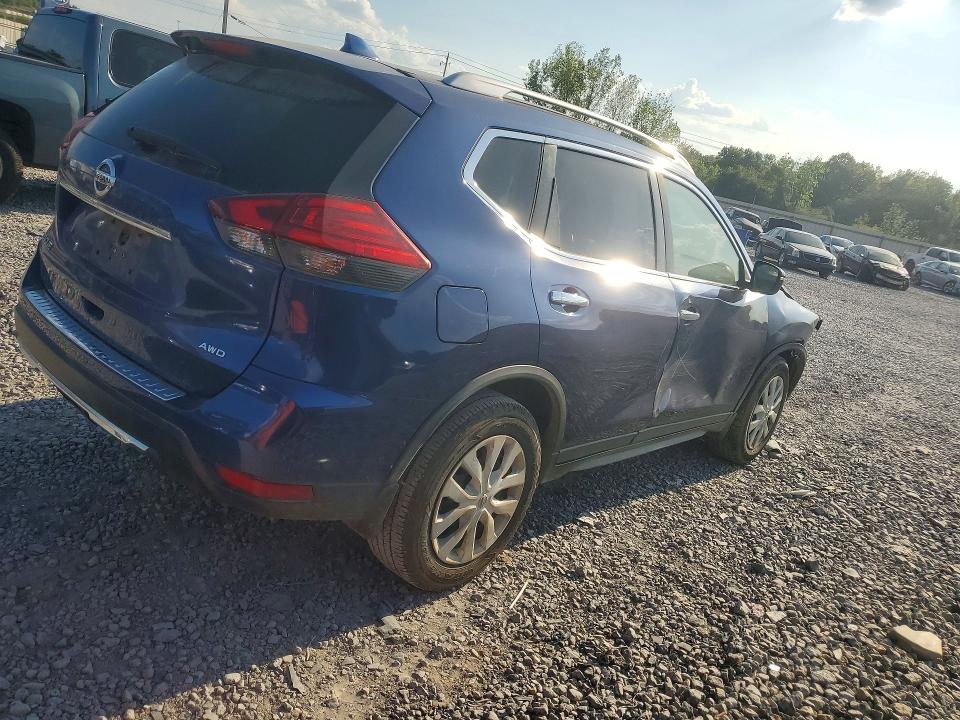 Продаж на аукціоні авто 2017 Nissan Rogue, vin: JN8AT2MV4HW014784, номер лоту: 69128186