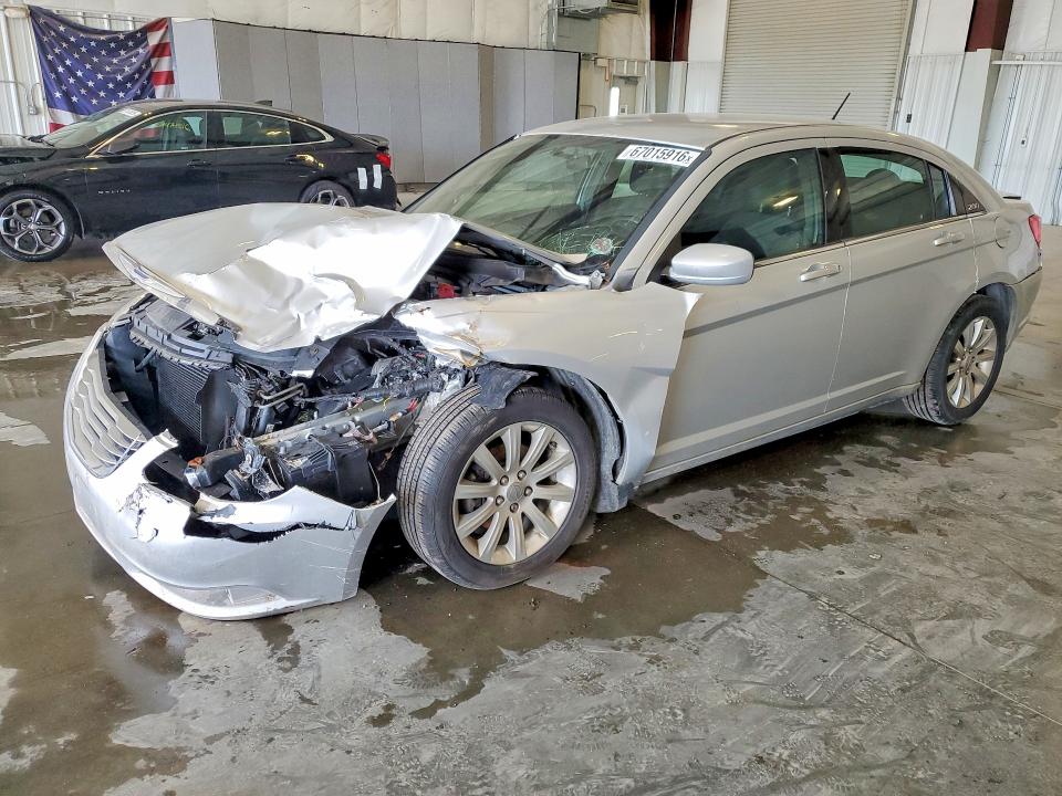 67015916 :رقم المزاد ، 1C3CCBBB6CN101859 vin ، 2012 Chrysler 200 مزاد بيع