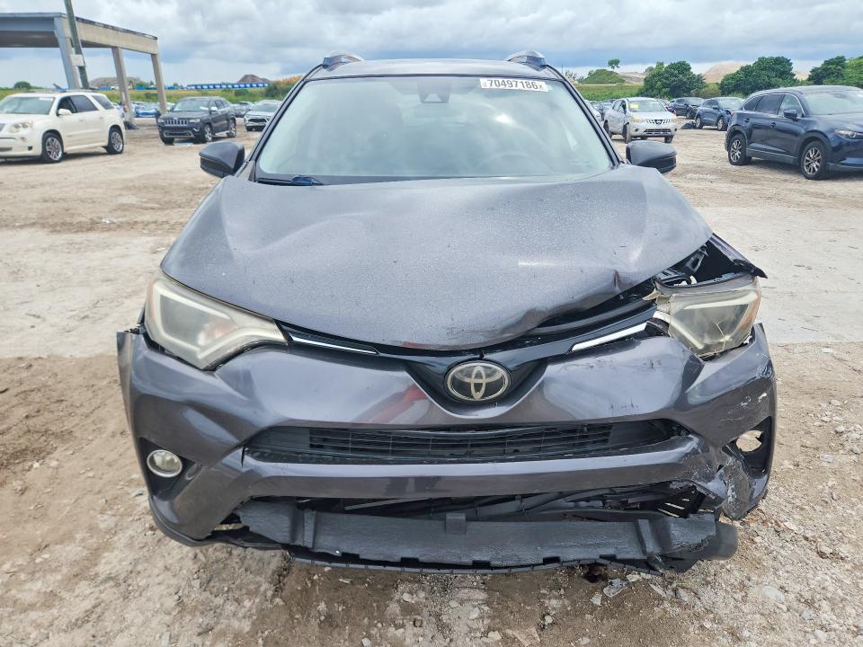 2018 Toyota Rav4 მანქანა იყიდება აუქციონზე, vin: JTMZFREV1JJ204512, აუქციონის ნომერი: 70497186