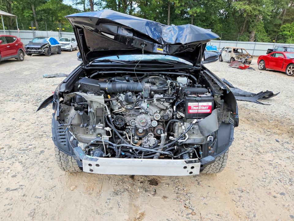 67120456 :رقم المزاد ، JTERU5JR3N6030275 vin ، 2022 Toyota 4runner مزاد بيع
