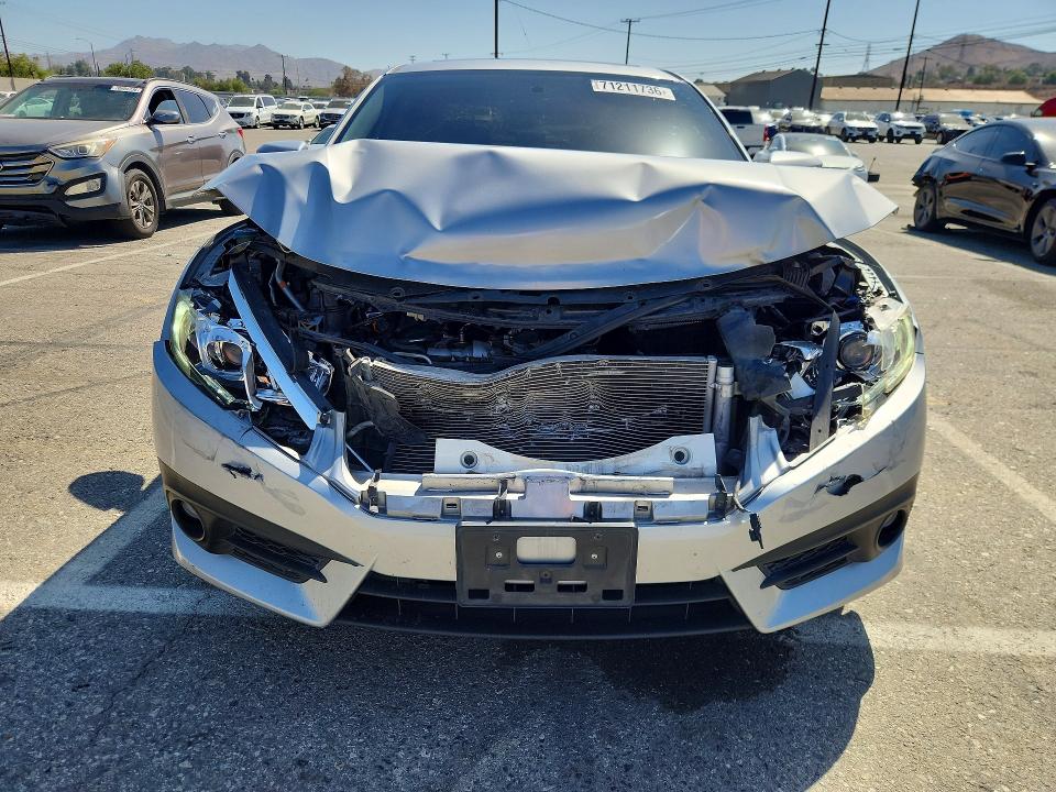 2017 Honda Civic მანქანა იყიდება აუქციონზე, vin: 2HGFC1F37HH647593, აუქციონის ნომერი: 71211736