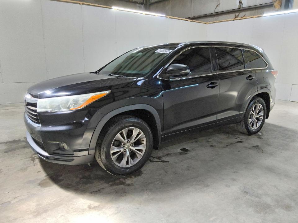 71023566 :رقم المزاد ، 5TDJKRFH1FS156795 vin ، 2015 Toyota Highlander مزاد بيع
