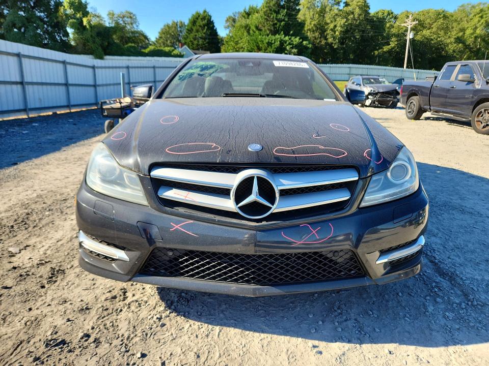 Продажа на аукционе авто 2012 Mercedes-benz C, vin: WDDGJ5HB1CF923559, номер лота: 71098286