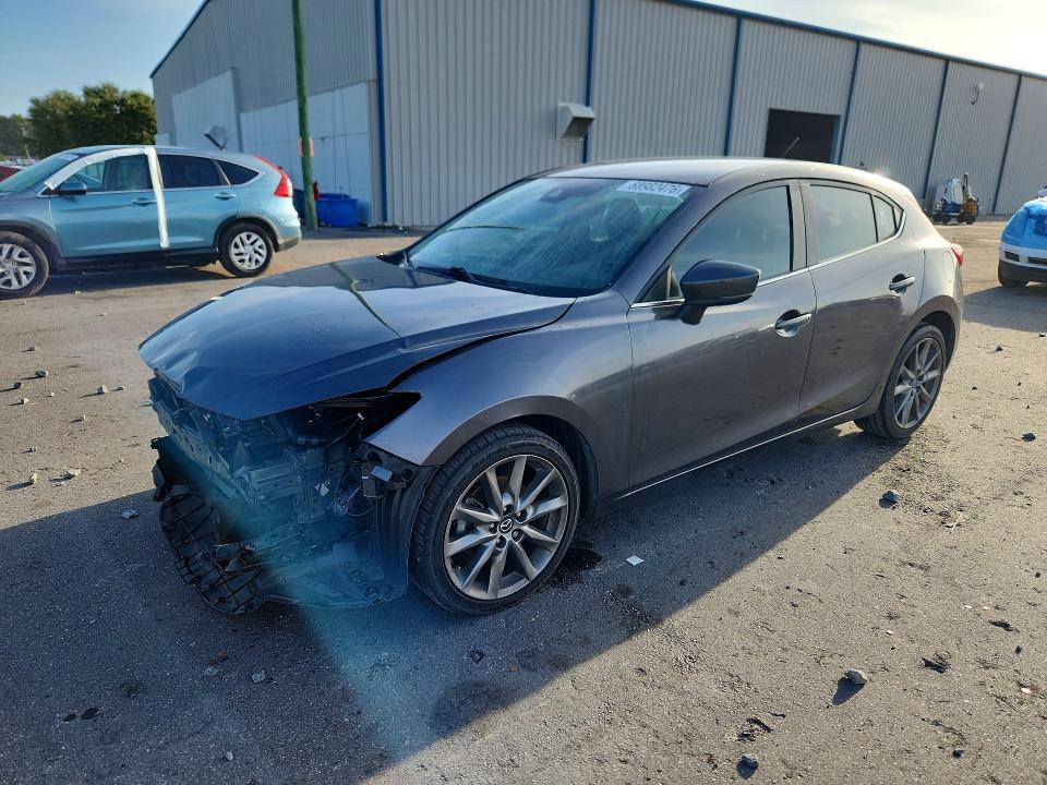 Продажа на аукционе авто 2018 Mazda 3, vin: 3MZBN1L30JM250114, номер лота: 68982476