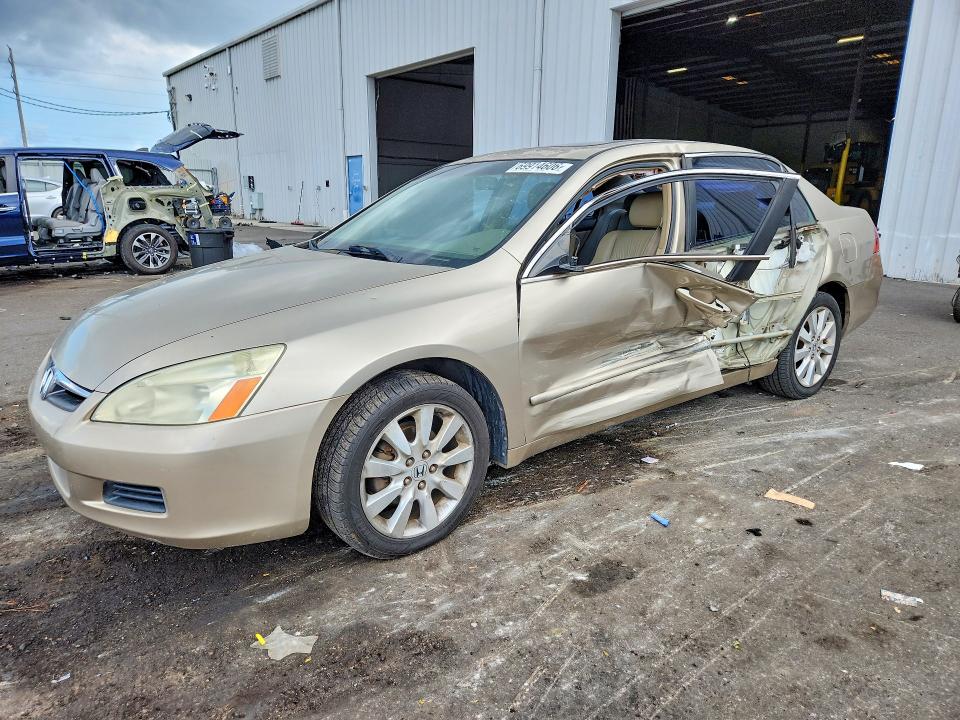 Продажа на аукционе авто 2007 Honda Accord, vin: 1HGCM665X7A090917, номер лота: 69914606