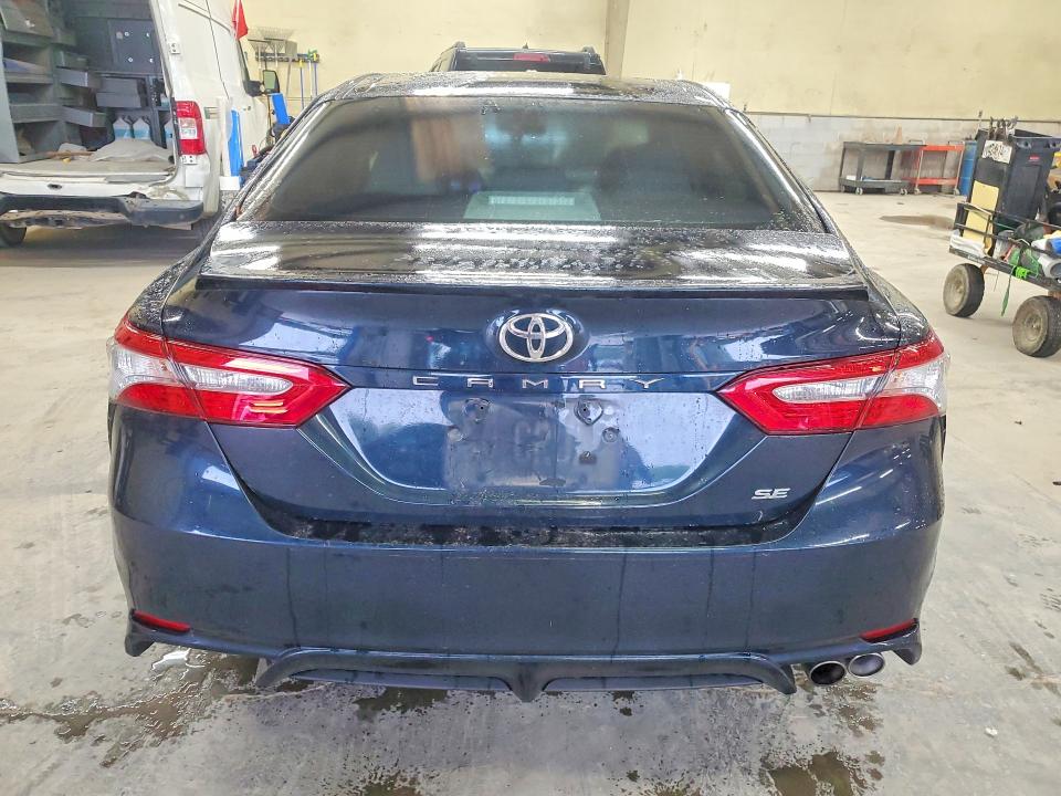 2018 Toyota Camry მანქანა იყიდება აუქციონზე, vin: 4T1B11HK6JU581267, აუქციონის ნომერი: 70252506