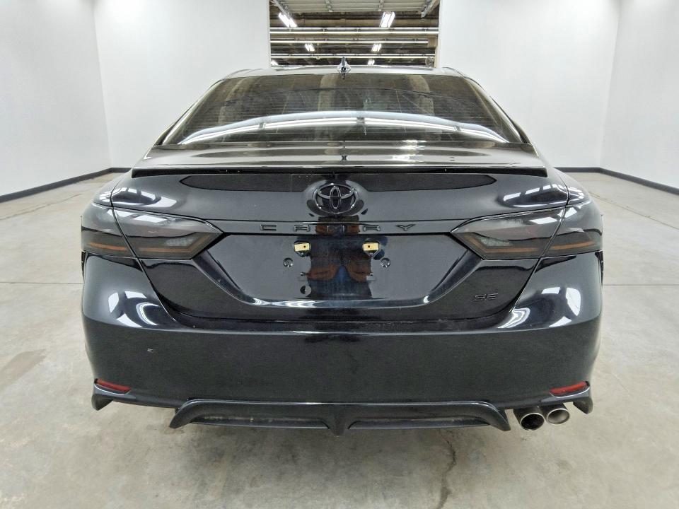 68045666 :رقم المزاد ، 4T1G11AK9NU039649 vin ، 2022 Toyota Camry مزاد بيع