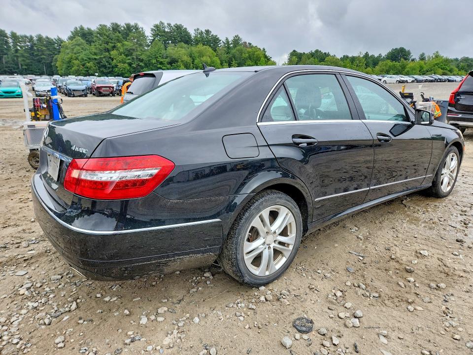 2010 Mercedes-benz E მანქანა იყიდება აუქციონზე, vin: WDDHF8HB1AA099984, აუქციონის ნომერი: 66924986