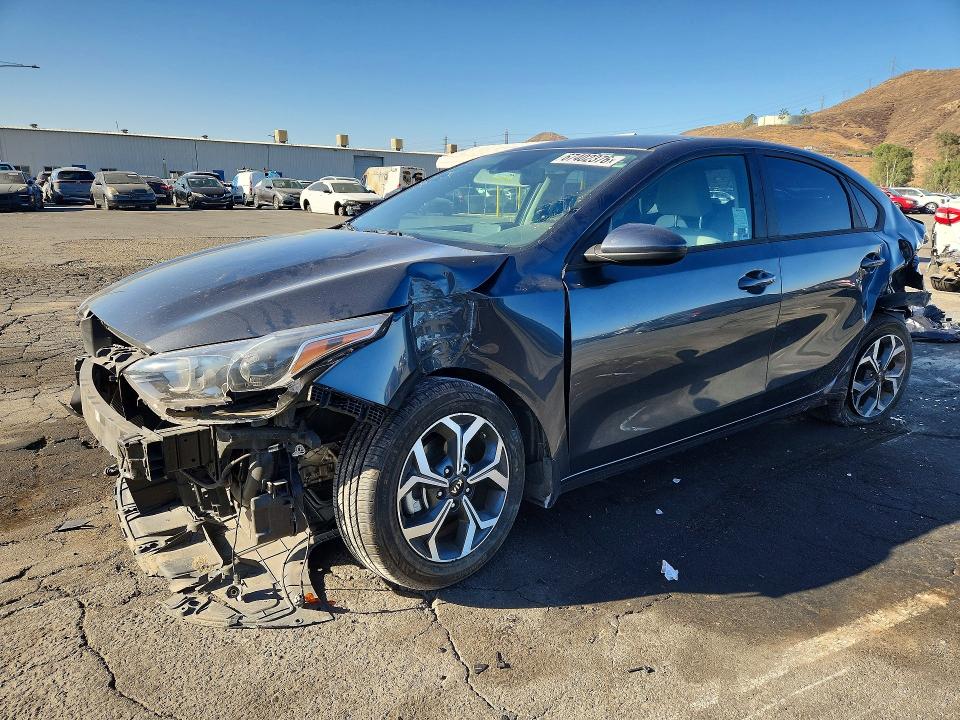 2021 Kia Forte მანქანა იყიდება აუქციონზე, vin: 3KPF24AD1ME316744, აუქციონის ნომერი: 67402376