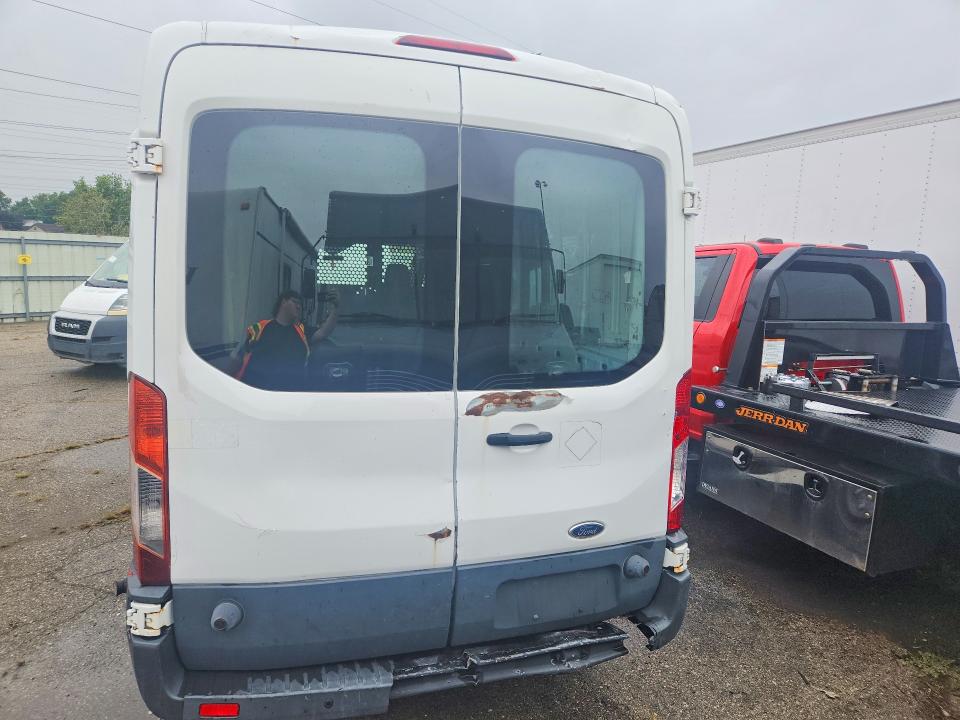 2015 Ford Transit მანქანა იყიდება აუქციონზე, vin: 1FTNR2CM1FKA90486, აუქციონის ნომერი: 69422216