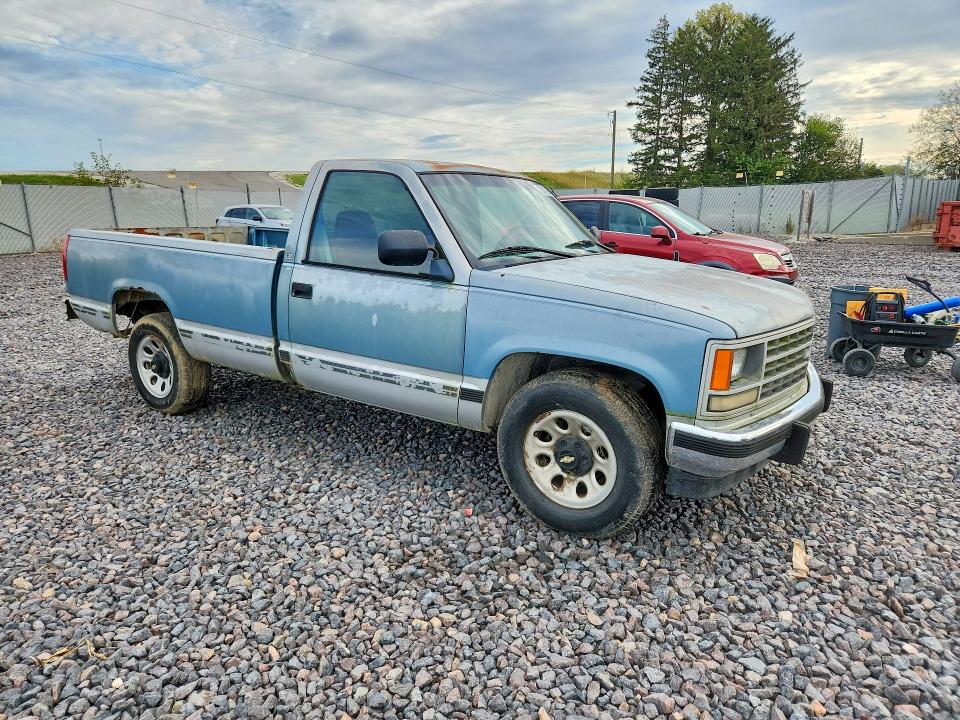 70979556 :رقم المزاد ، 1GCFC24Z1JZ330569 vin ، 1988 Chevrolet Gmt-400 مزاد بيع