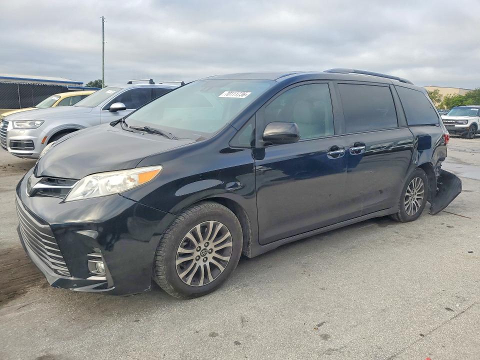 2019 Toyota Sienna მანქანა იყიდება აუქციონზე, vin: 5TDYZ3DC8KS975277, აუქციონის ნომერი: 70111736