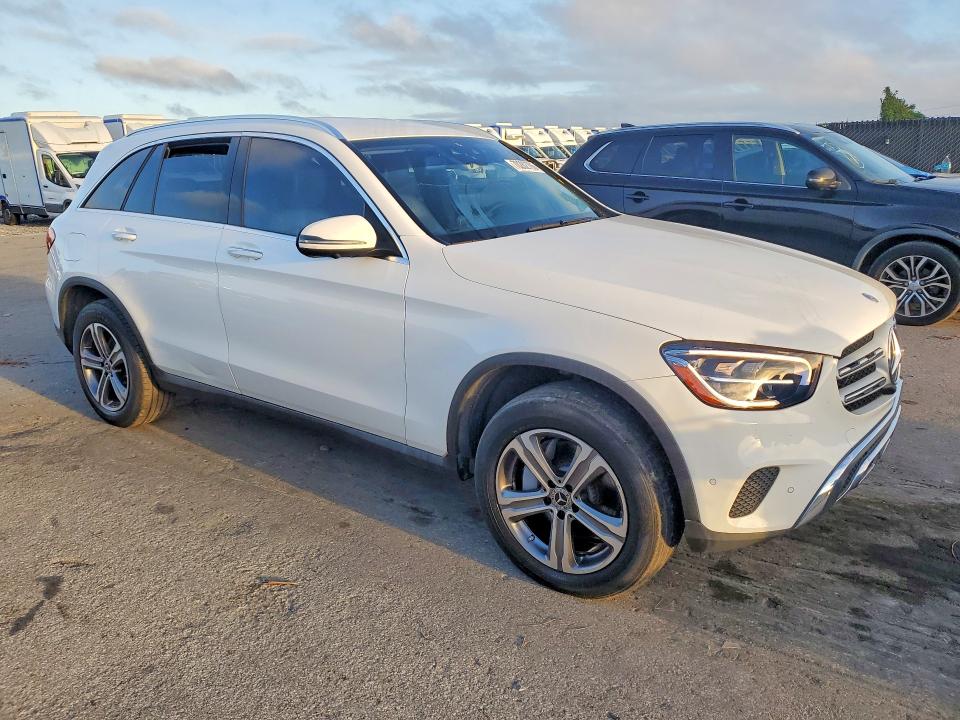 70262786 :رقم المزاد ، W1N0GBDB3LFB25398 vin ، 2020 Mercedes-benz Glc مزاد بيع