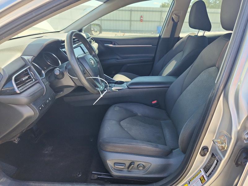 68477776 :رقم المزاد ، 4T1C11AK4LU305588 vin ، 2020 Toyota Camry مزاد بيع