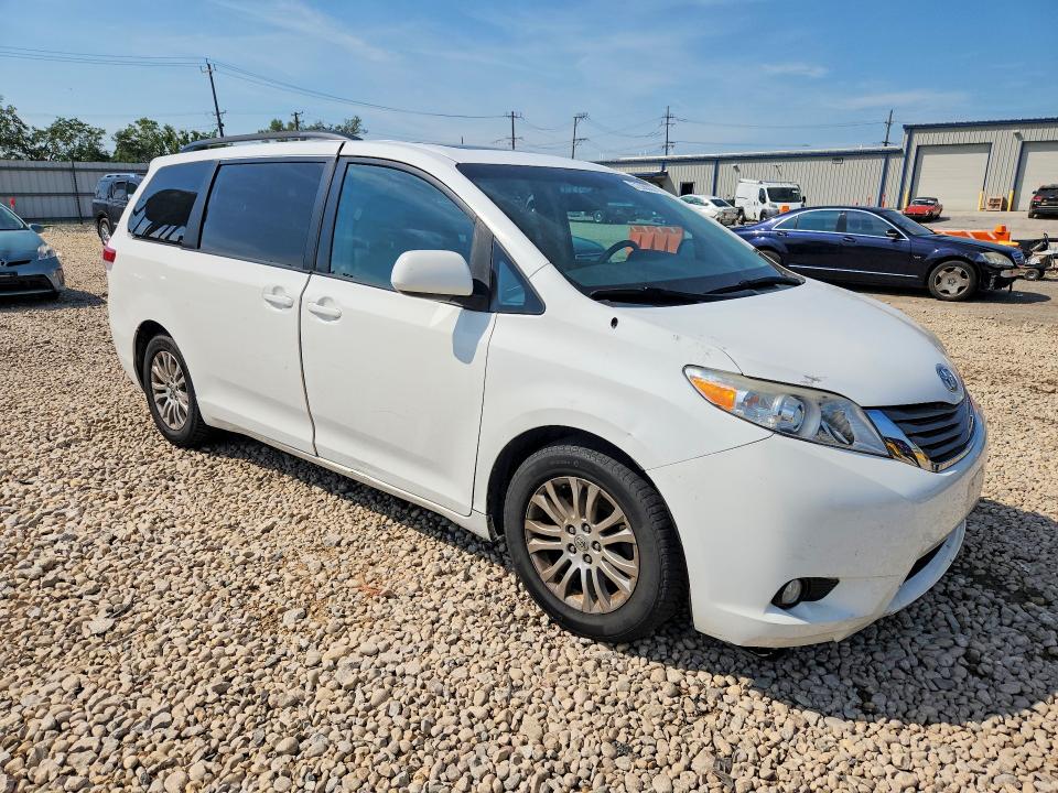 Aukcja sprzedaży 2011 Toyota Sienna, vin: 5TDYK3DC4BS117843, numer aukcji: 67208526