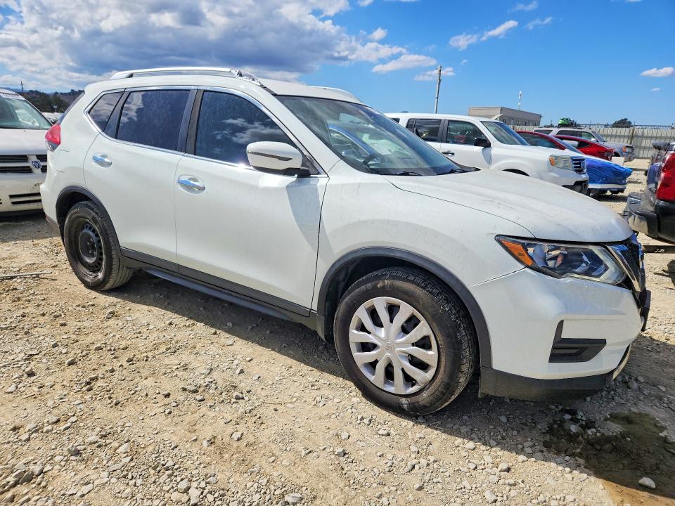 2017 Nissan Rogue მანქანა იყიდება აუქციონზე, vin: KNMAT2MT3HP515721, აუქციონის ნომერი: 68034316