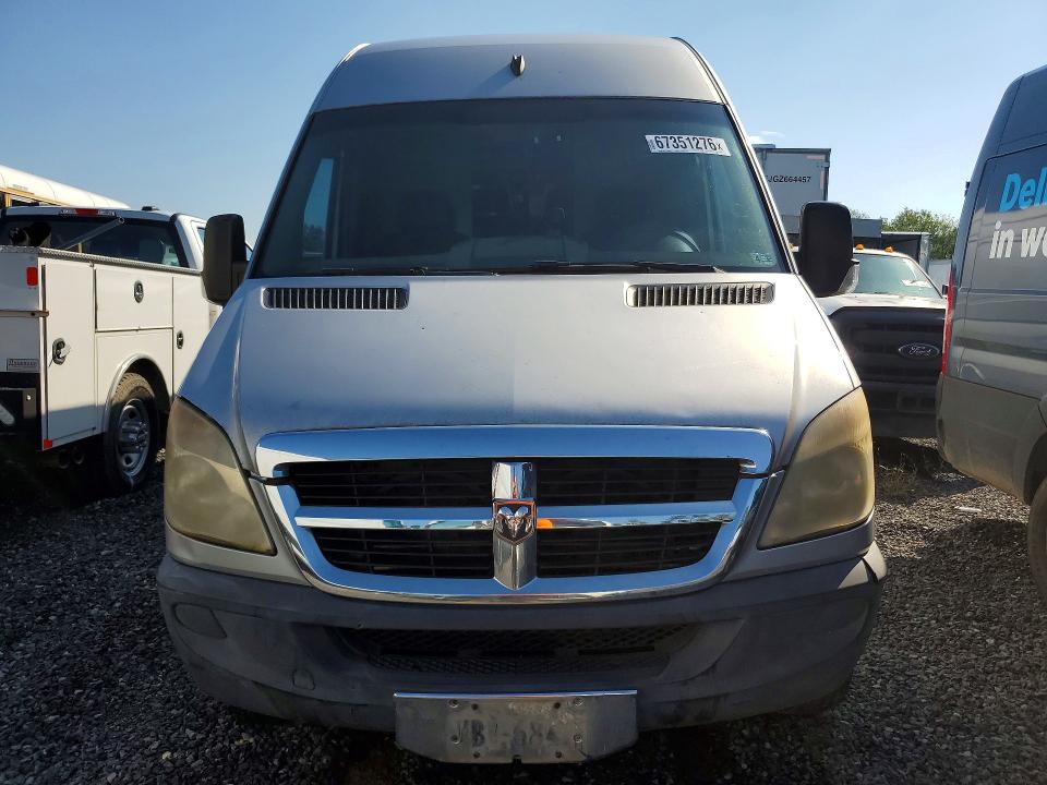 67351276 :رقم المزاد ، WD0PE845785270031 vin ، 2008 Dodge Sprinter مزاد بيع