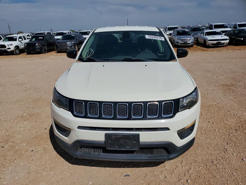 70349276 :رقم المزاد ، 3C4NJCAB7HT661026 vin ، 2017 Jeep Compass مزاد بيع